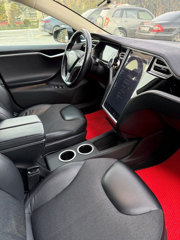 Tesla Model S, 70 kWh, 2016 il, 220 000 km — Avtomobillər, Bakı (4)