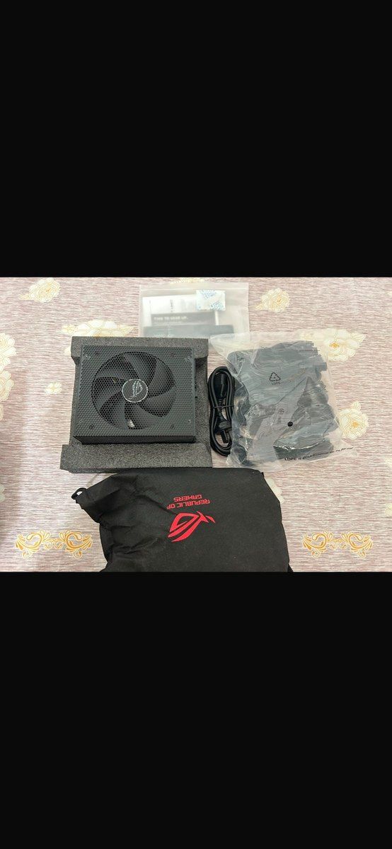 ASUS ROG STRIX 1000W Gold Aura Edition — Elektronika, Bakı