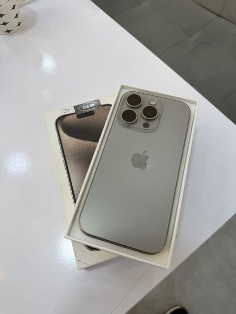 Apple iPhone 15 Pro Natural Titanium 256GB/8GB