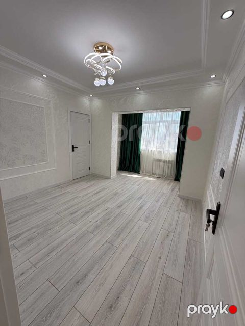 Satılır 2 otaqlı köhnə tikili 45 m²