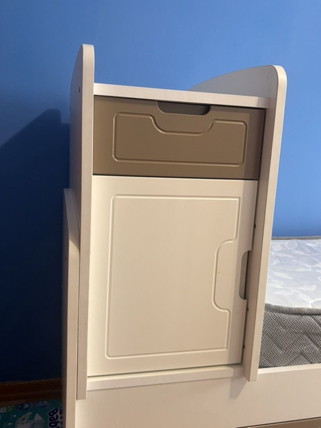 Oğlan və qız üçün, İşlənmiş, Çarpayı, Matras ilə — Mebel, Sumqayıt (2)