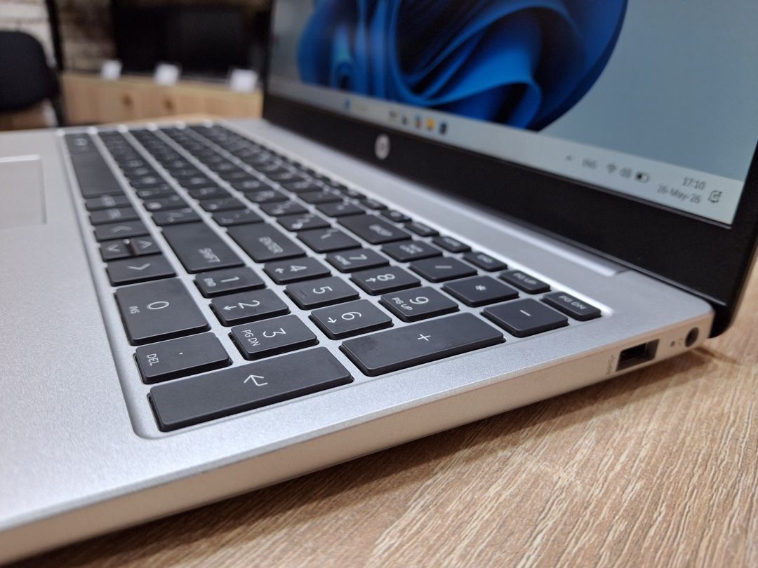Noutbuk HP 250 G10 i5 1335U 16GB RAM 512GB SSD — Elektronika, Bakı (5)