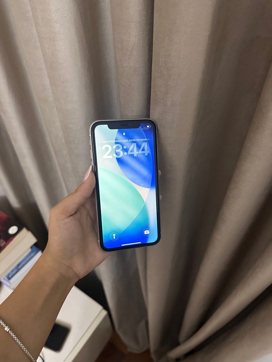 Apple iPhone 11 White 64GB/4GB — Smartfonlar, Bakı