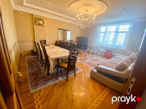 Satılır 3 otaqlı yeni tikili 150 m²