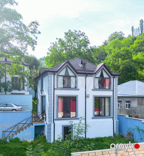 İcarəyə verilir 3 otaqlı həyət evi/bağ evi 130 m²