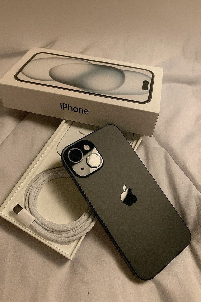 Apple iPhone 15 Black 128GB/6GB — Mallar, Bakı