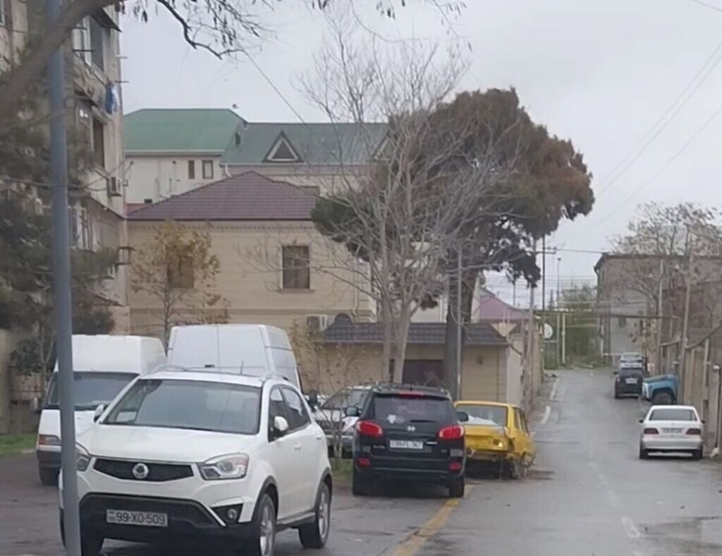 Satılır şəhər daxilində çox gözəl və rahat həyət evi Çox super — Daşınmaz əmlak, Bakı (4)