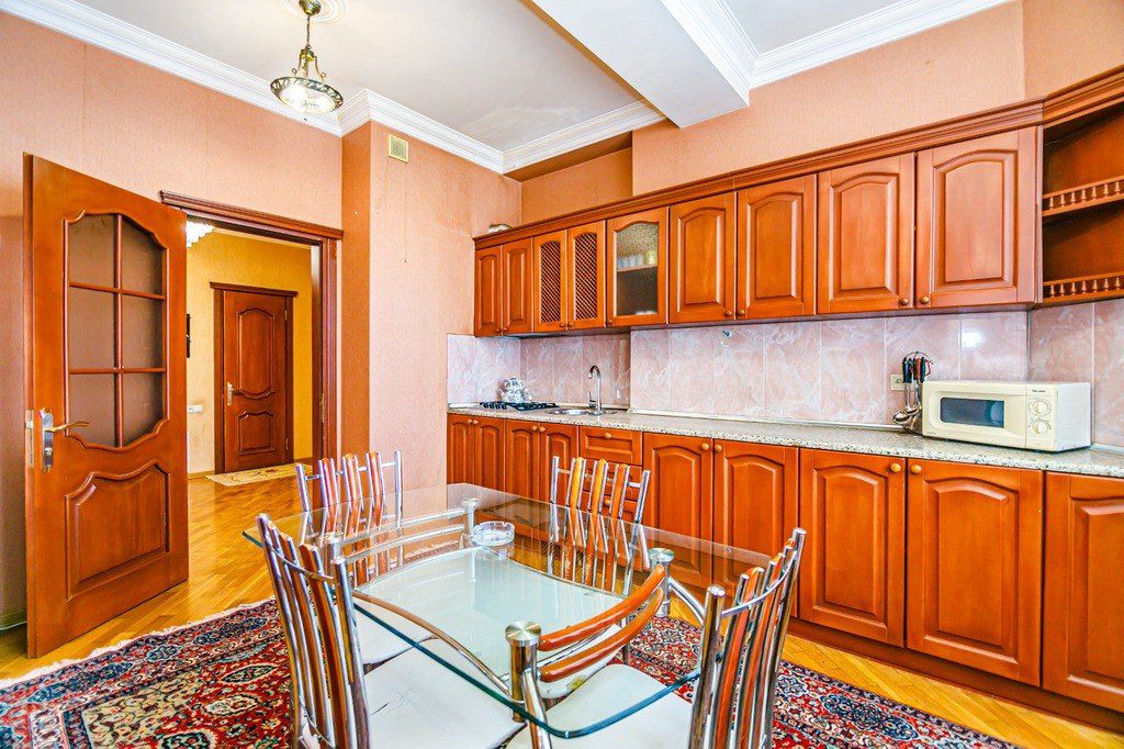 İcarəyə verilir 3 otaqlı yeni tikili 160 m² — Mənzil, Bakı (11)