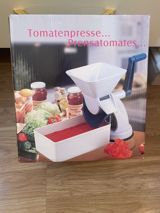 Tomat presi (manuel) - Mətbəx üçün əl ilə işləyən tomatpres: pomidoru — Cemile