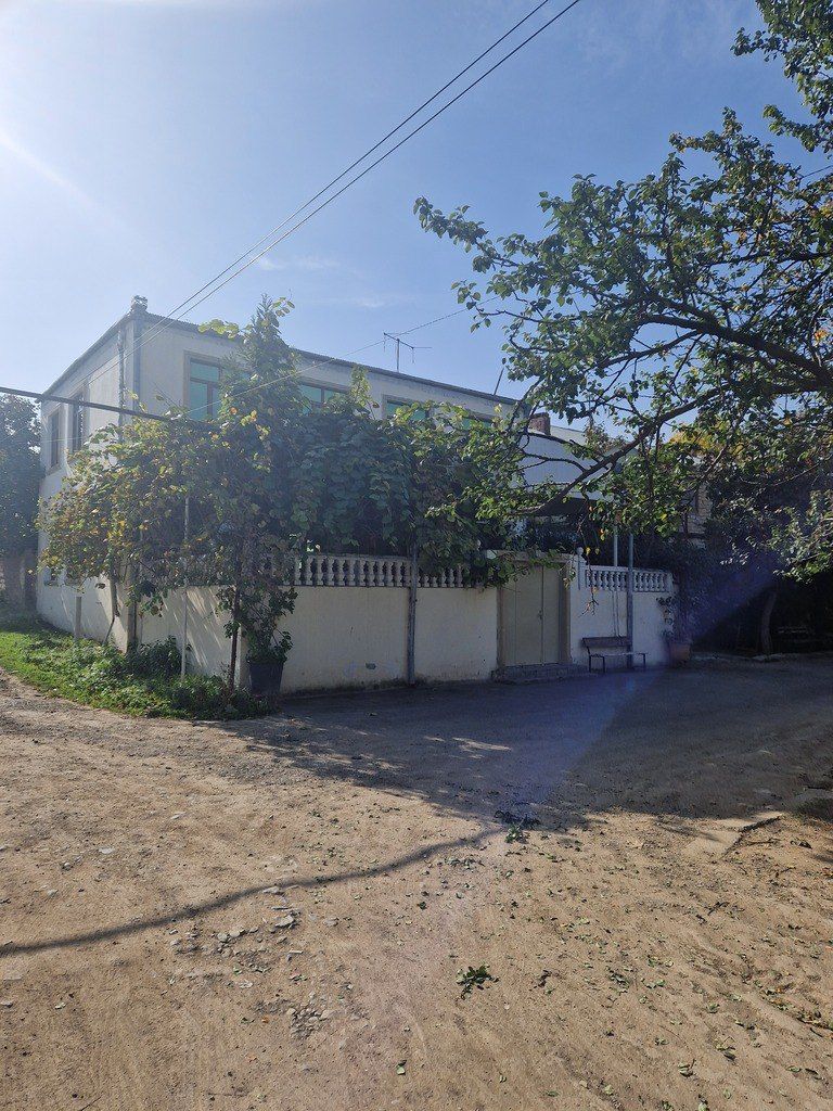 Satılır 5 otaqlı köhnə tikili 196 m² — Mənzil, Göygöl