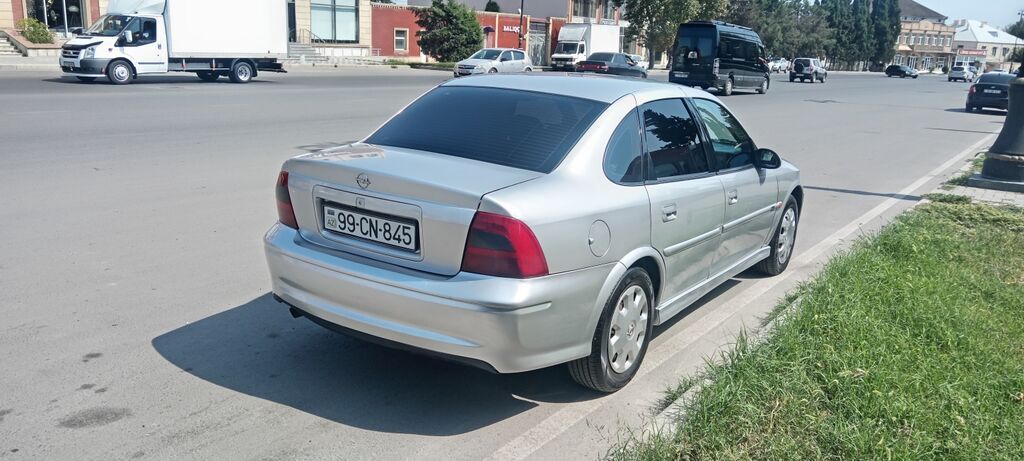 Opel Vectra: 1.8 l | 1999 il 327512 km Sedan — Avto, Gəncə (6)