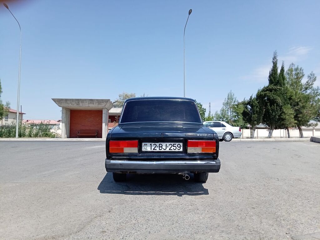 VAZ (LADA) 2107: 1.5 l | 2010 il Sedan — Avtomobillər, Salyan (9)