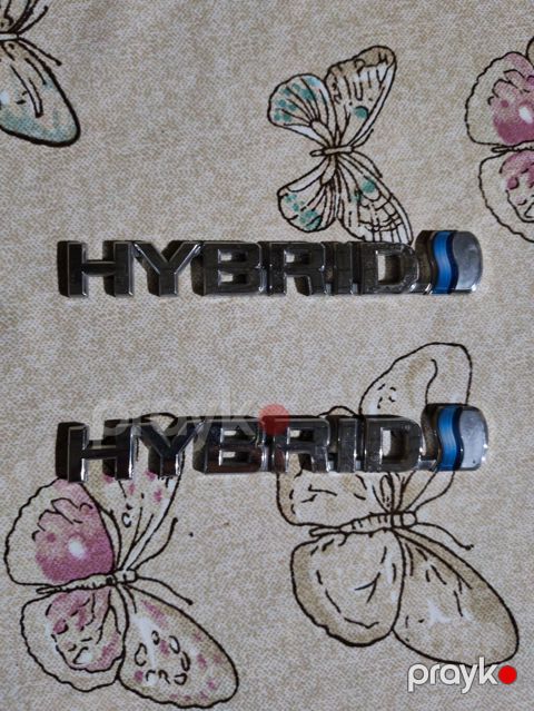 Məhsul: “HYBRID” avtomobil emblemi (2 ədəd) Təsvir: - Parlaq xrom