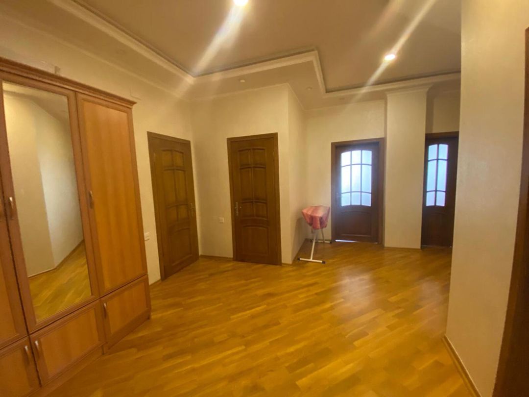 İcarəyə verilir 3 otaqlı yeni tikili 135 m² — Mənzil, Bakı (10)