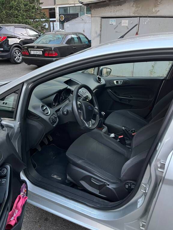 Ford Fiesta, 1.2 L, 2017 il, 135 000 km — Avtomobillər, Bakı (9)
