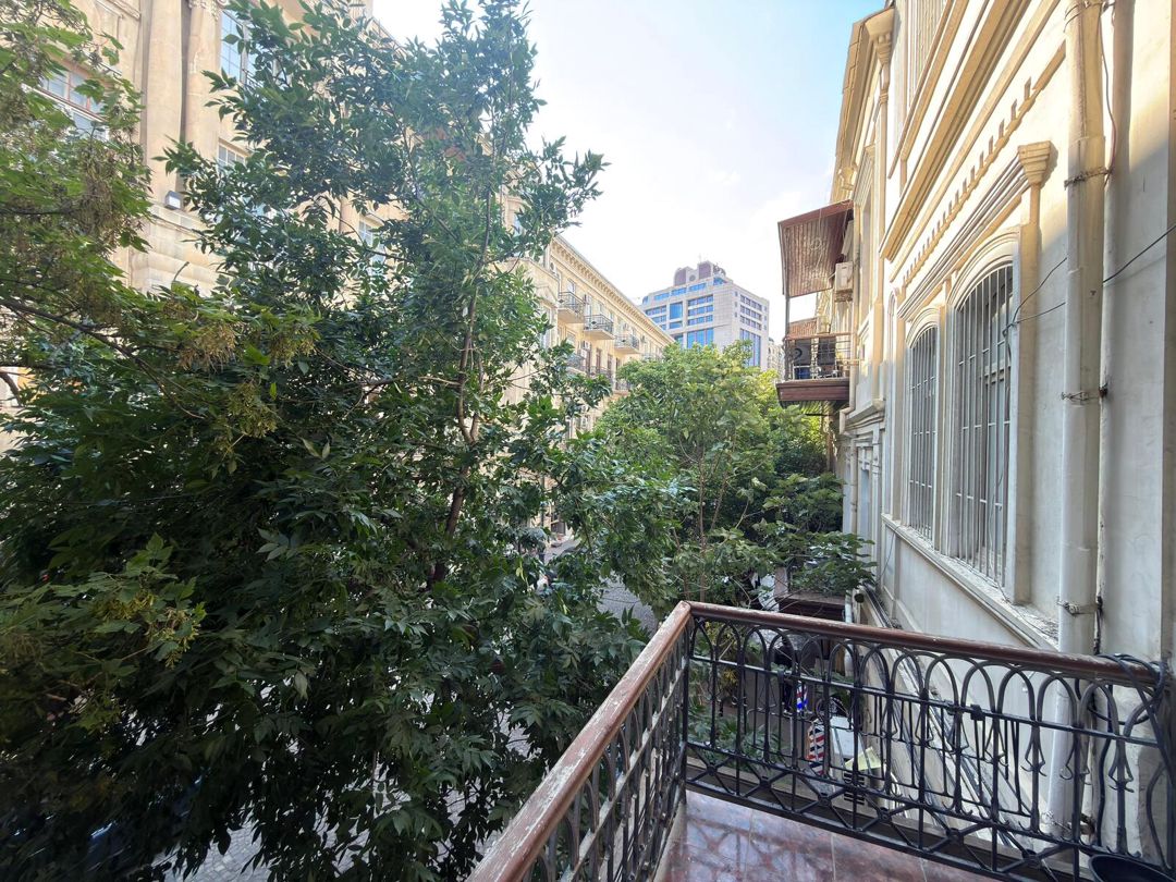 Satılır 3 otaqlı köhnə tikili 110 m² — Mənzil, Bakı (10)