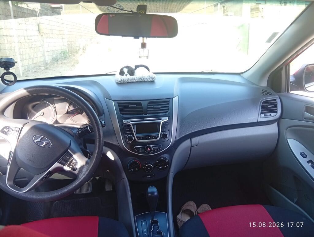 Hyundai Accent sedan - Kuzov: sedan, parlaq qırmızı rəng - Mühərrik — Avto, Qobu (4)