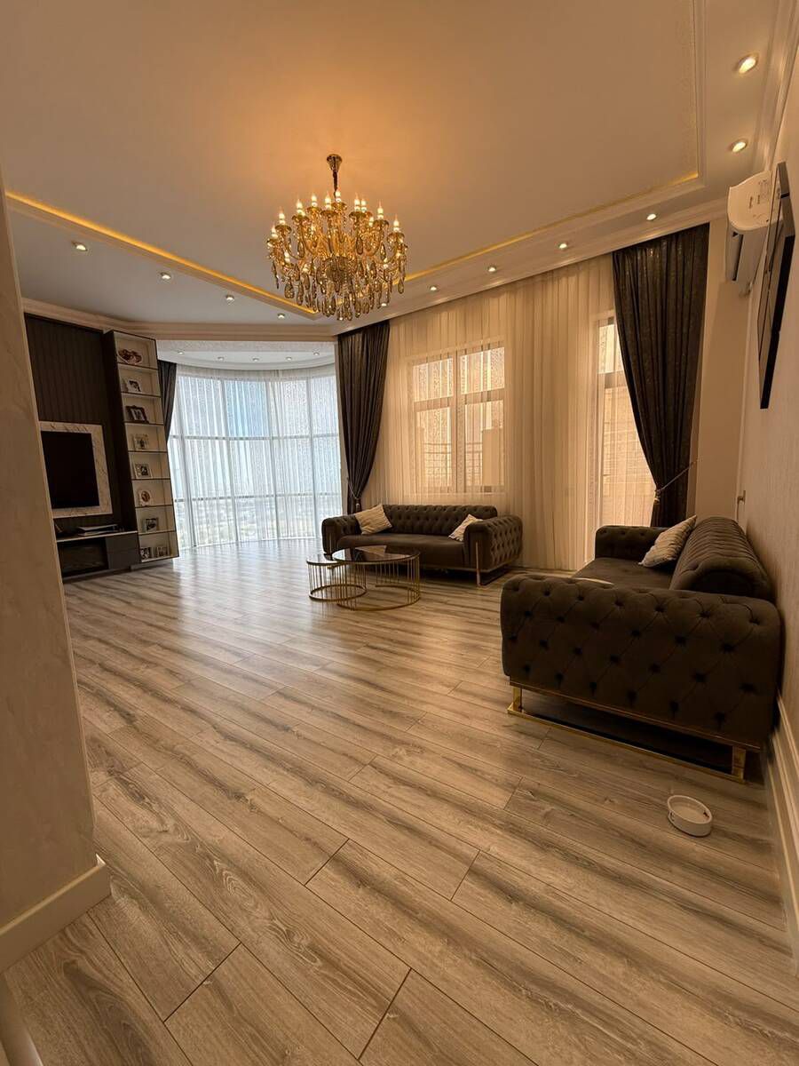 Satılır 5 otaqlı yeni tikili 325 m² — Mənzil, Bakı (2)