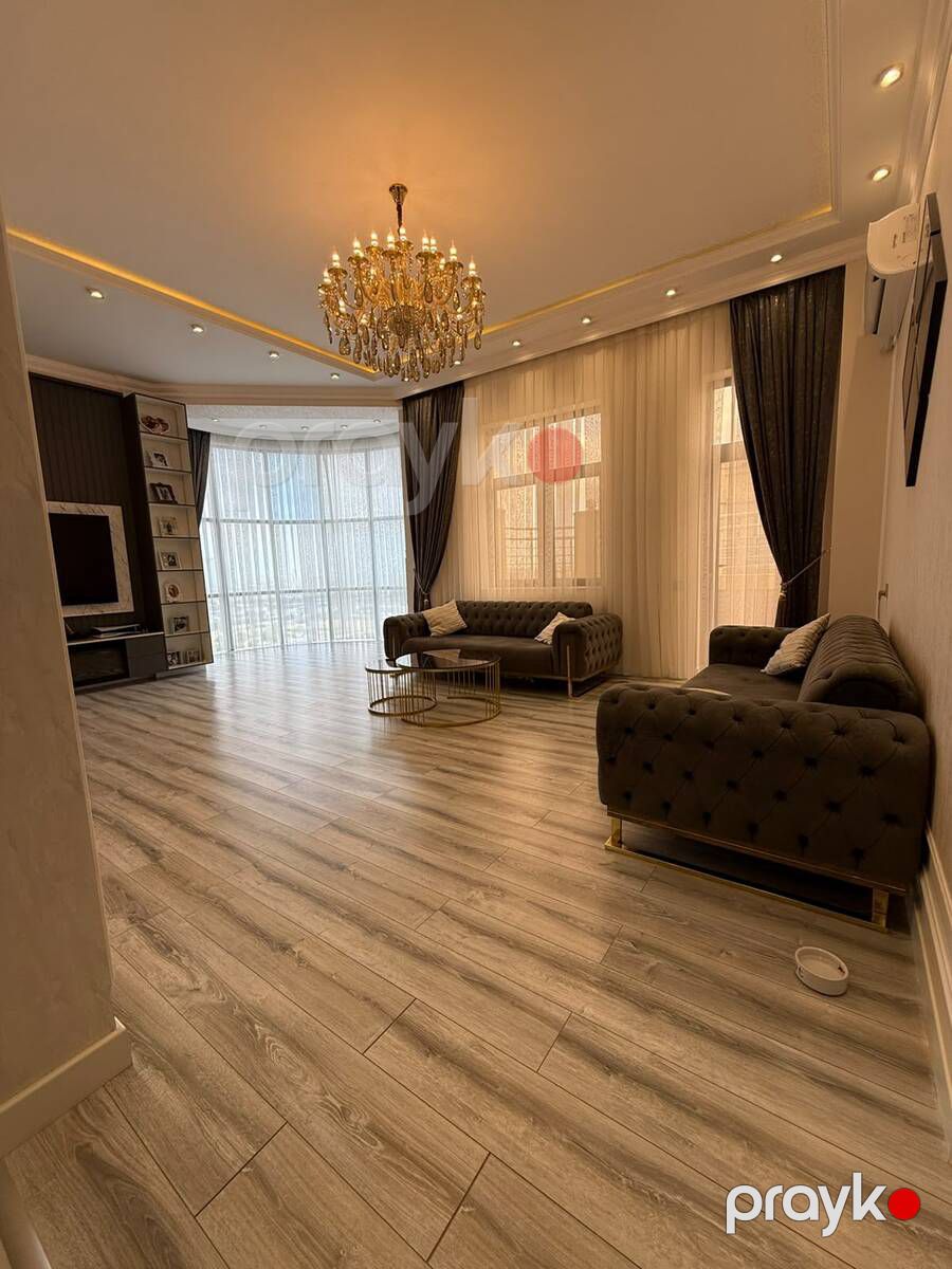Satılır 5 otaqlı yeni tikili 325 m² — Mənzil, Bakı (2)