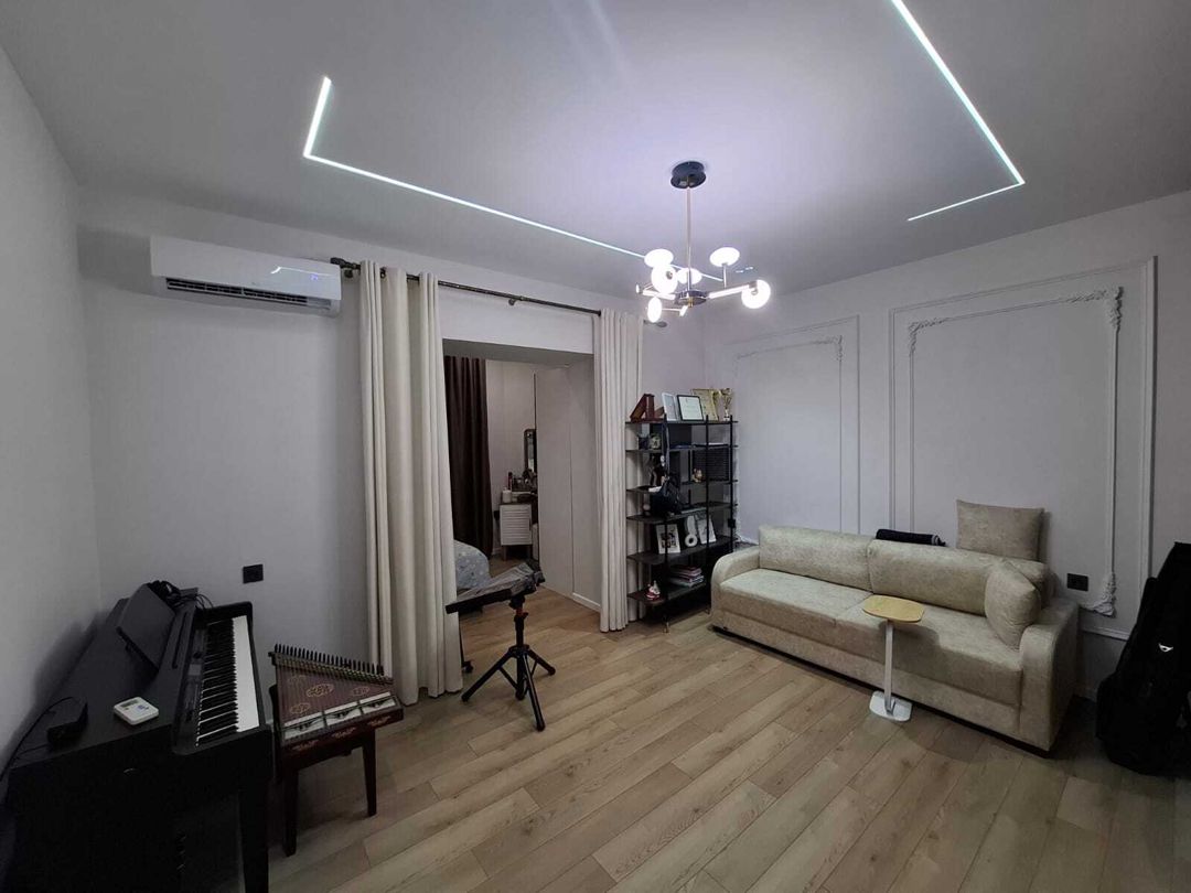 Satılır 4 otaqlı köhnə tikili 105 m² — Mənzil, Bakı (3)