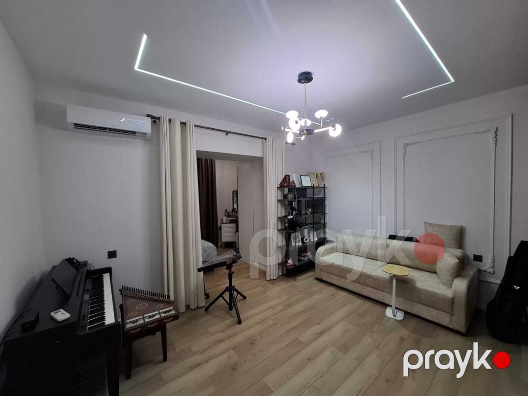 Satılır 4 otaqlı köhnə tikili 102 m² — Mənzil, Bakı (2)