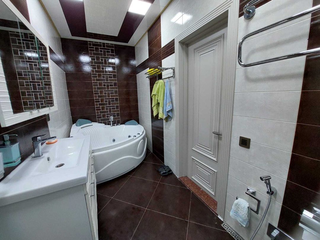 İcarəyə verilir 3 otaqlı yeni tikili 130 m² — Mənzil, Bakı (10)