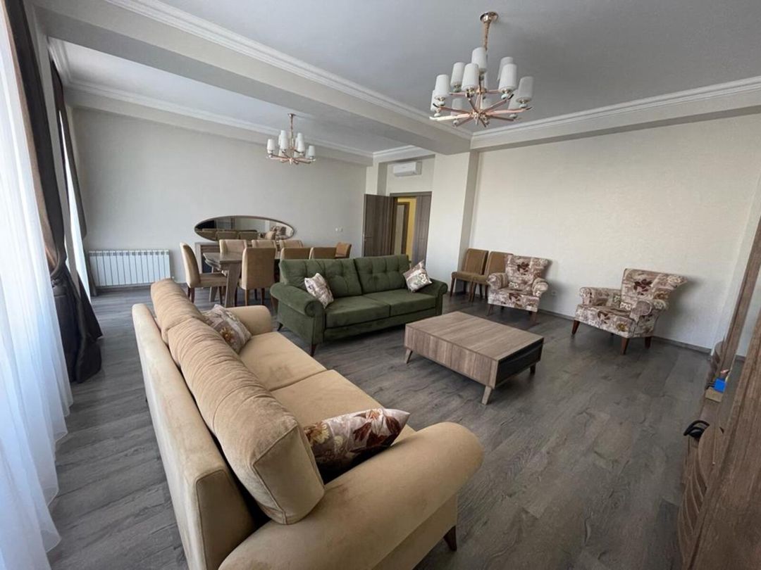 İcarəyə verilir 4 otaqlı yeni tikili 184 m² — Mənzil, Bakı