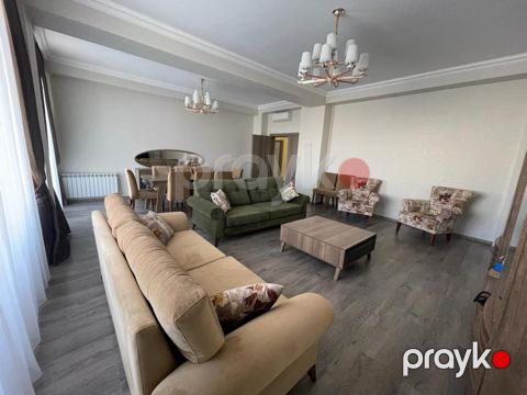 İcarəyə verilir 4 otaqlı yeni tikili 184 m²