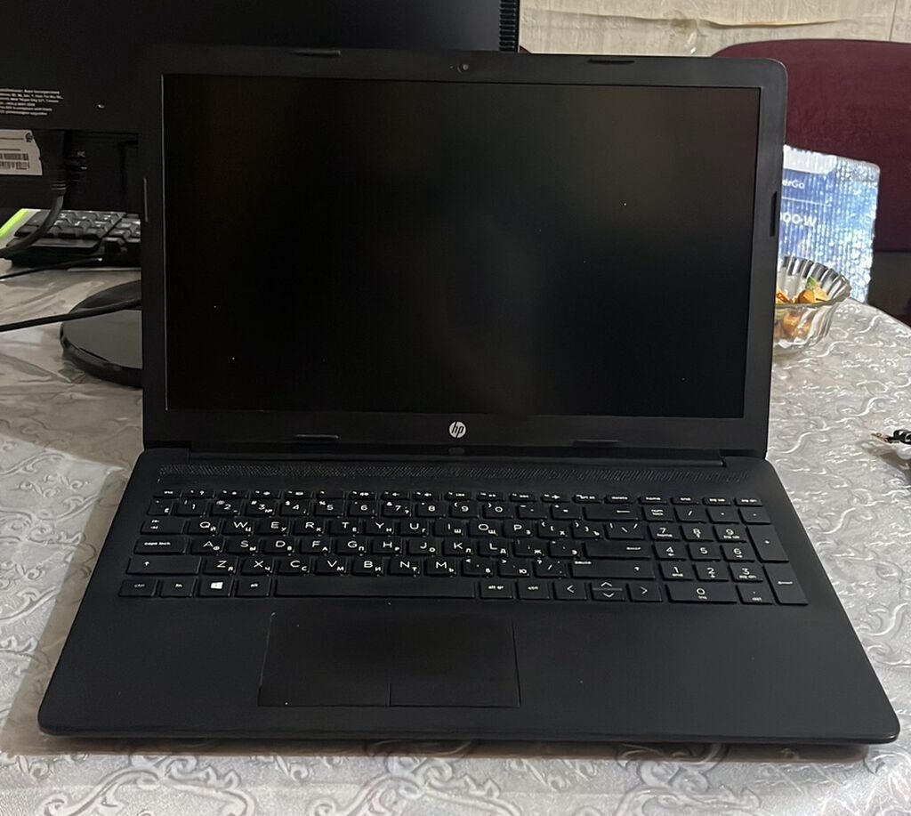 HP noutbuk Texniki göstəricilər - Prosessor: AMD A9-9425, Radeon R5 — HP, Bakı
