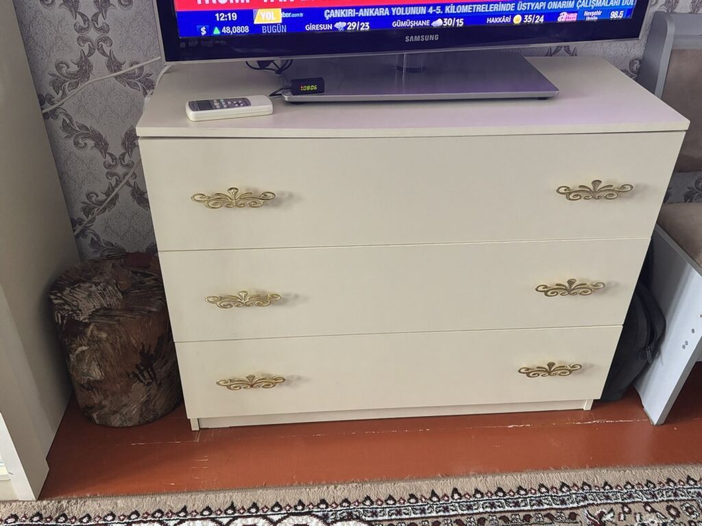 1 eded sfaner 1 eded dolab 2 eded carpayi hamsi birlikde satilir — Mebel, Bakı (6)