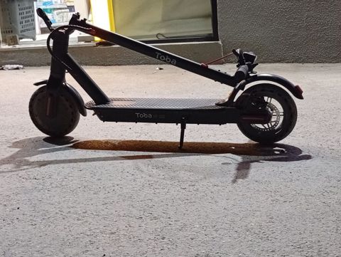 Toba ST 222 elektrik skuter — qatlanan alüminium gövdə