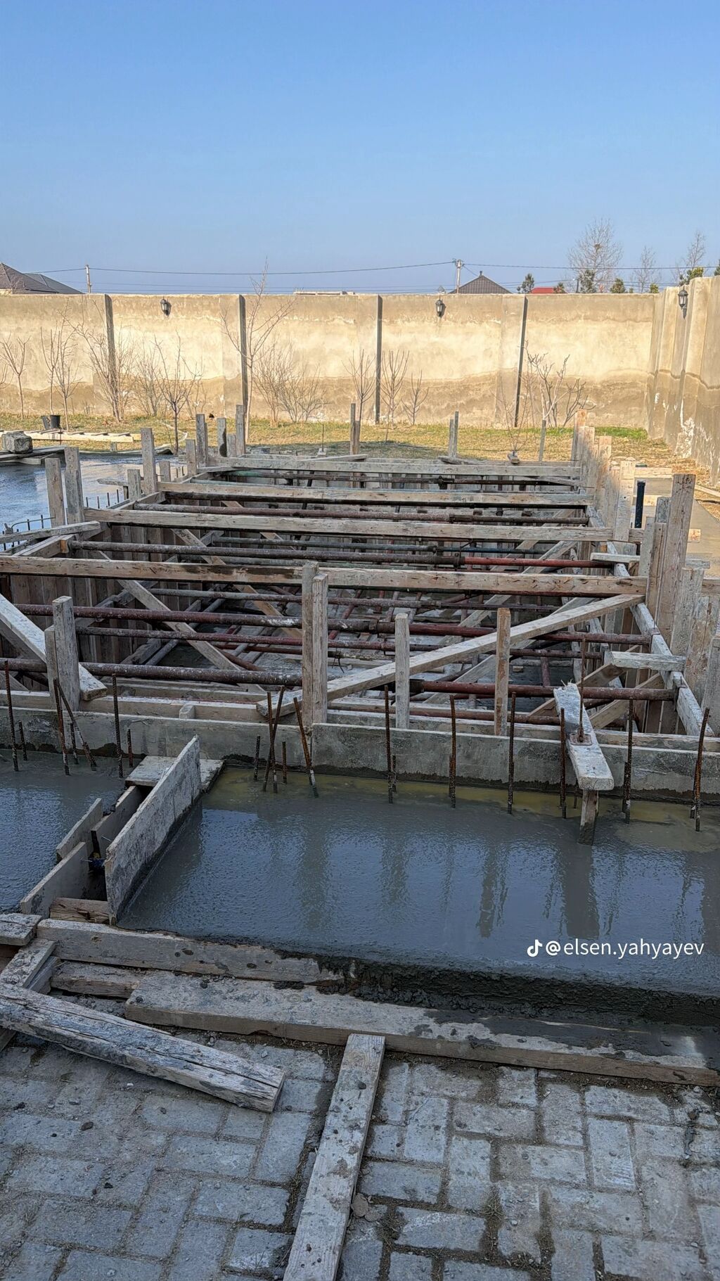 Monolit beton tökmə və armatur-kalıp xidməti - Bünövrə, kəmər, kolon — Tikinti və təmir, Masallı (2)