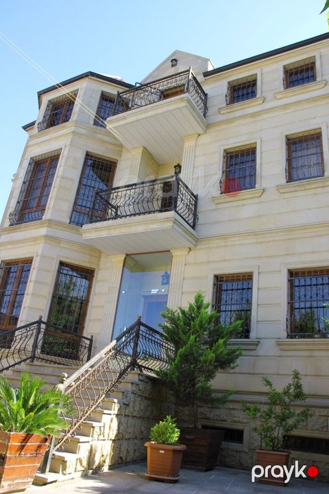 Satılır 6 otaqlı həyət evi/bağ evi 440 m²