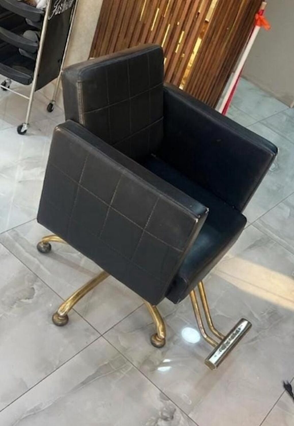 Salon kreslosu 65 azn.Ünvan Ehmedli.Ayla91Salon kreslosu – peşəkar — Mebel, Digah
