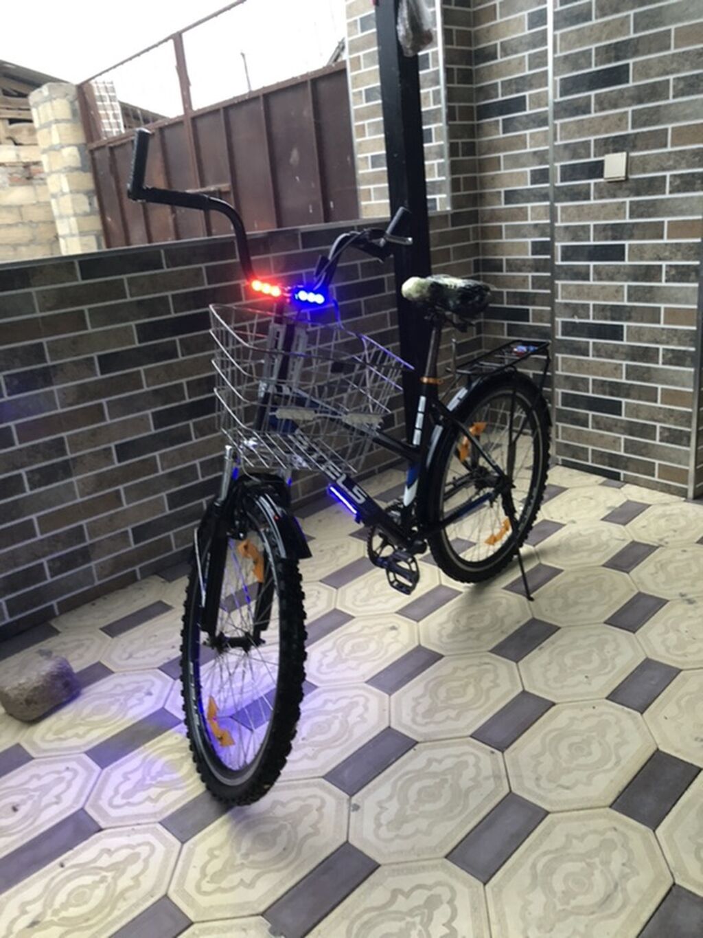 İşlənmiş Şəhər velosipedi Stels, 26", sürətlərin sayı: 1, Ünvandan götürmə