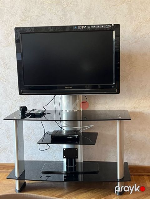 Philips televizor və TV stendi komplekti