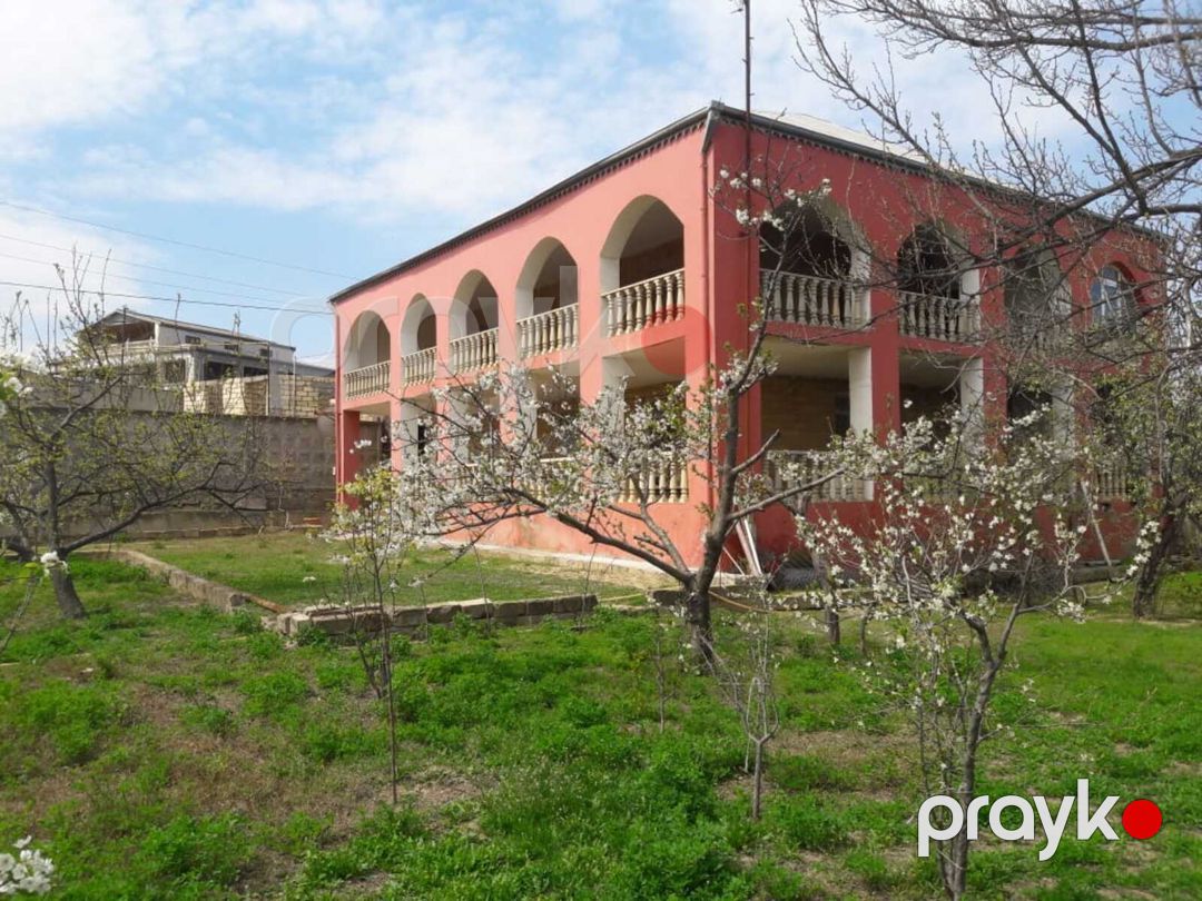 Satılır 5 otaqlı həyət evi/bağ evi 200 m² — Ev, villa, Bakı (2)