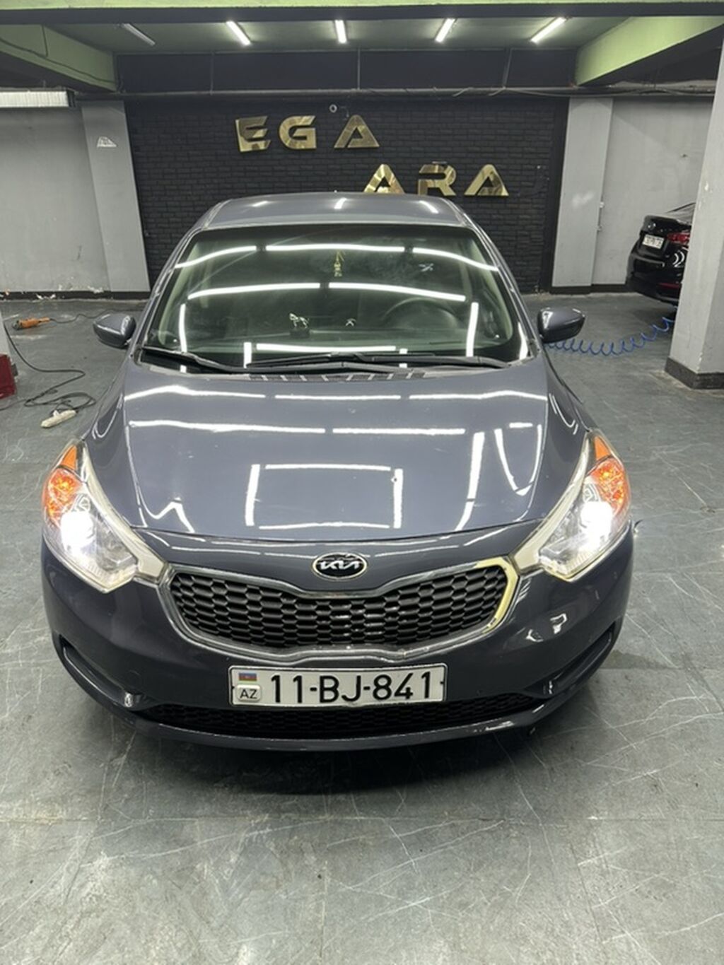 Kia Forte: 1.8 l | 2013 il Sedan