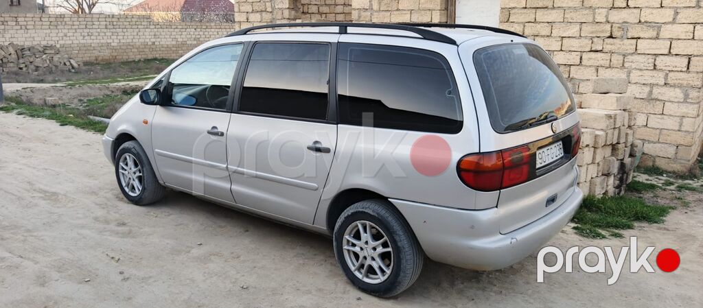 Volkswagen Sharan miniven - Kuzov: gümüşü rəng, 5 qapı, relslərlə dam — Avtomobillər, Sumqayıt (2)