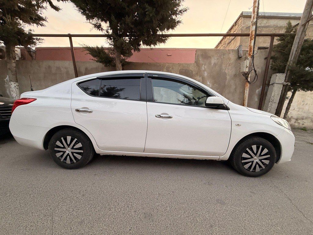 Nissan Sunny, 1.5 L, 2014 il, 200 000 km — Avtomobillər, Bakı (6)