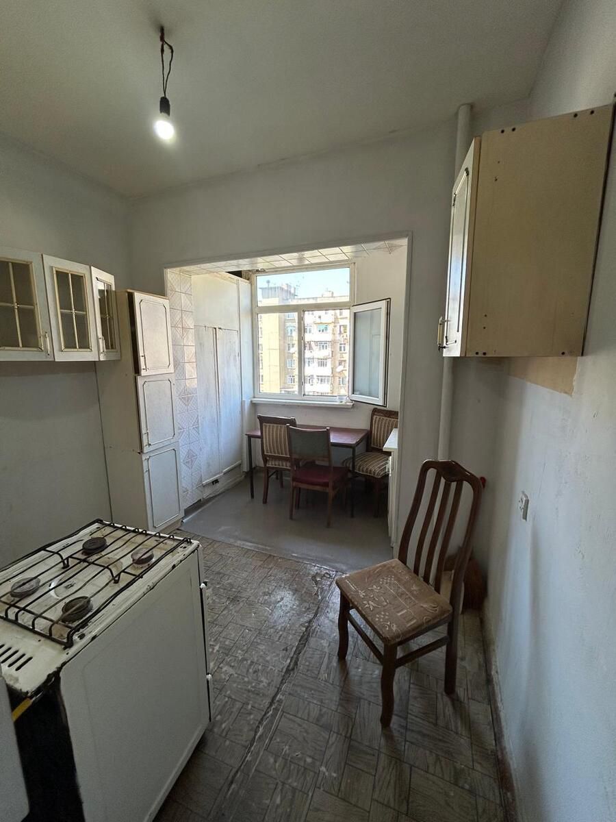 Satılır 2 otaqlı köhnə tikili 65 m² — Mənzil, Bakı (6)