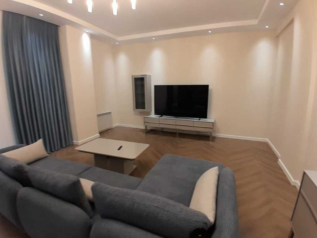 İcarəyə verilir 3 otaqlı yeni tikili 176 m² — Mənzil, Bakı (5)