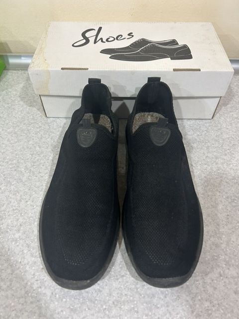 Qara rəngli slip-on kişi ayaqqabısı - Üst material: nəfəsalan