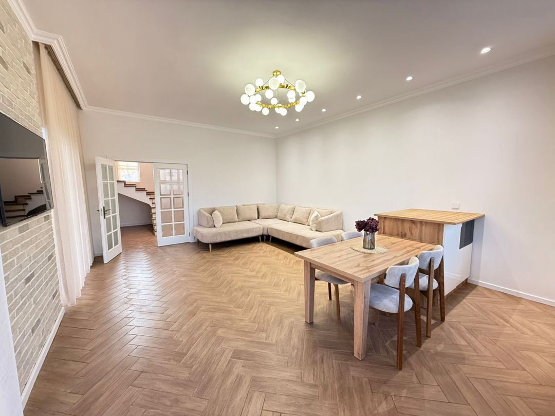 Satılır 4 otaqlı həyət evi/bağ evi 220 m² — Ev, villa, Bakı (5)