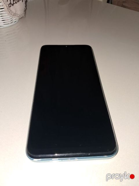 Itel smartfon - Rəng: mavi gövdə - Ekran: tam ekran, nazik çərçivələr — Bərdə