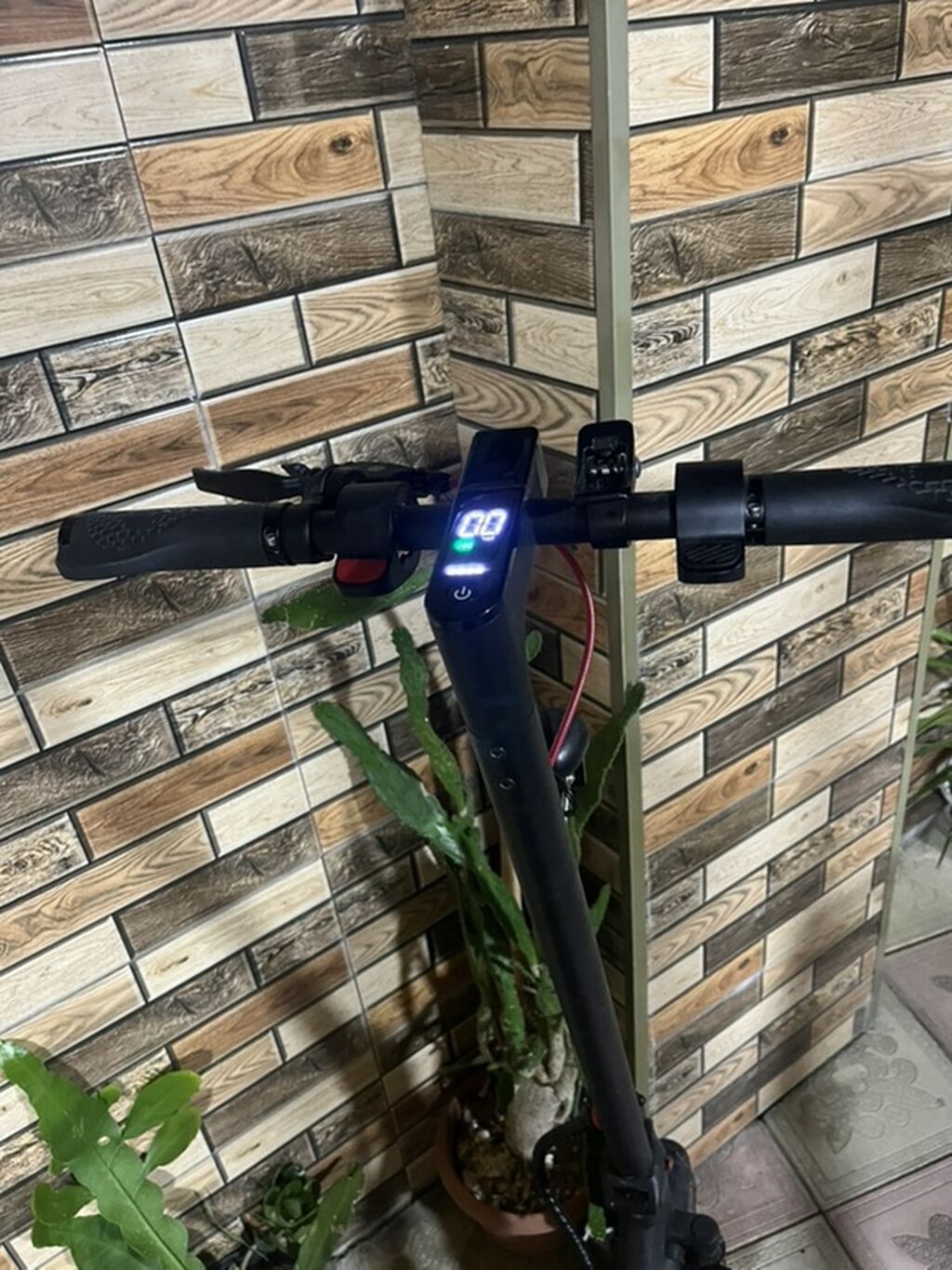 Kugoo elektrik skuter satılır. Almaniyadan gətirilib, istifadə — Mallar, Masazır (3)
