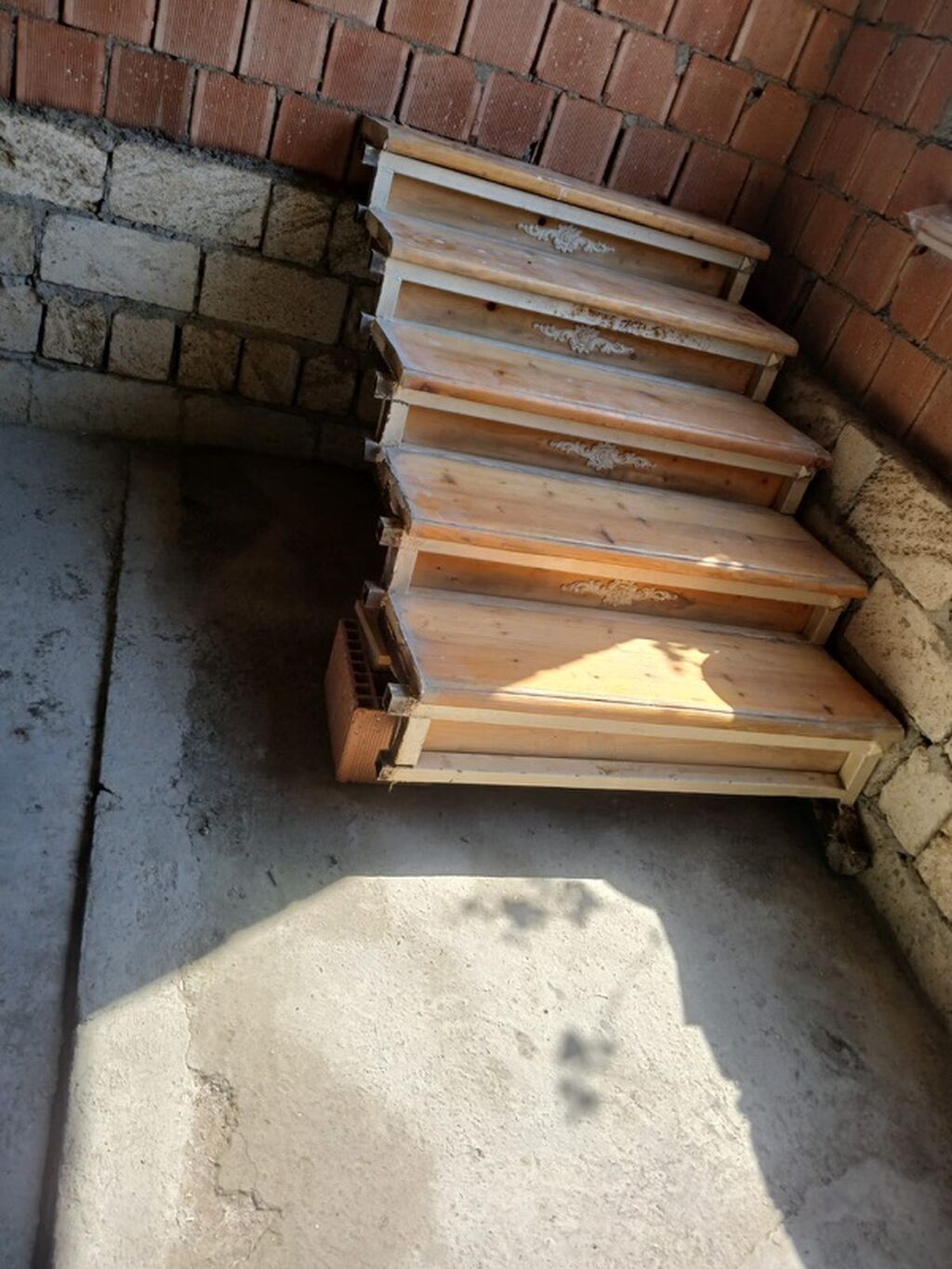 Taxta-pilləkən bloku - Material: massiv taxta addımlar, yan — Mallar, Qobu (3)