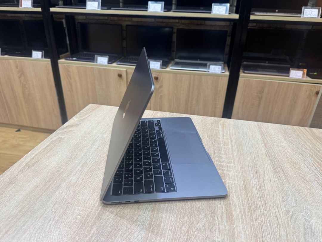 MacBook Air 13 M3 — Elektronika, Bakı (3)