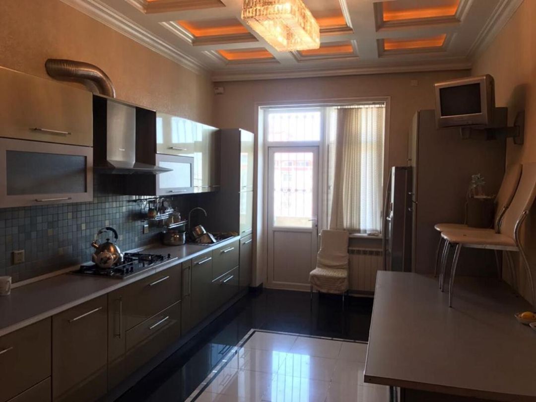 Satılır 8 otaqlı yeni tikili 372 m² — Mənzil, Bakı (4)