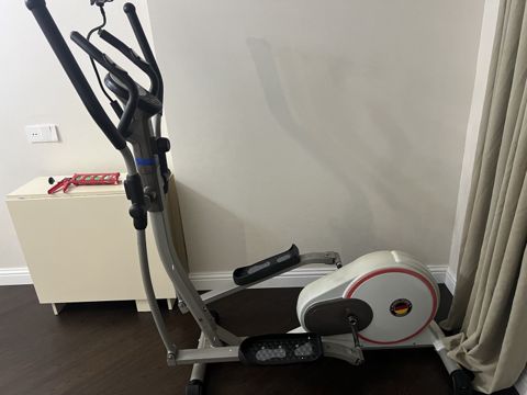 Elliptik trenajor — Fitness and Exercise Machines
